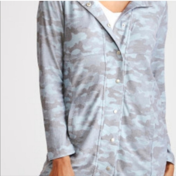 Chaser Camo long front snap hoodie jacket sz small - Picture 2 of 7